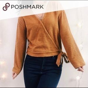 Madewell texture and thread size XS caramel vneck